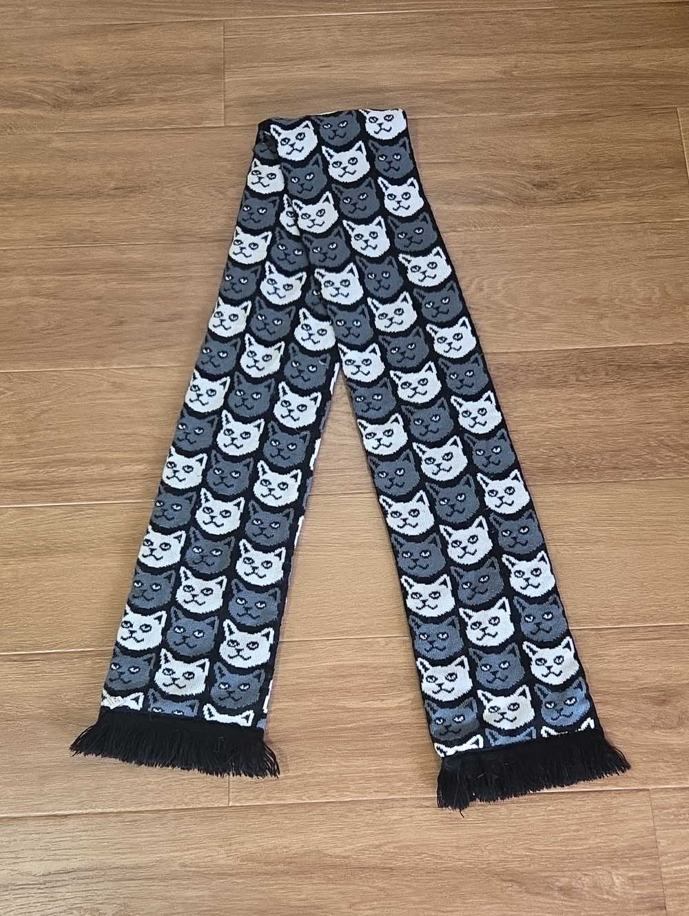 Cat Pattern Black & Gray Scarf